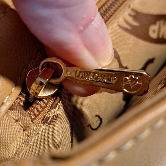 Authentic Longchamp Camel Tan Leather Crossbody Bag - Picture 6 of 12